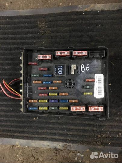 Блок предохранителей Volkswagen Passat B6