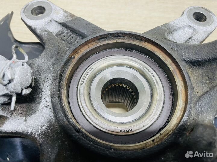 Кулак поворотный правый Honda Civic 4D 1.8