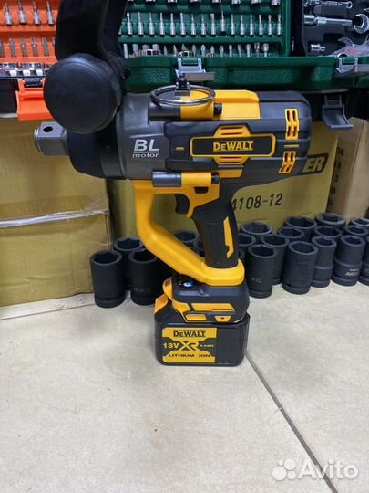 Гайковерт аккумуляторный грузовой Makita/Dewalt