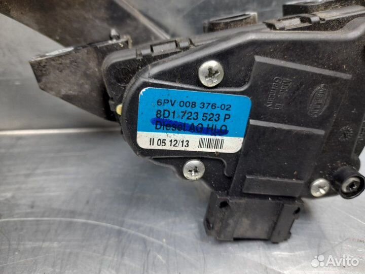 Педаль газа Volkswagen Passat B5 2000-2005