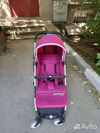 Прогулочная коляска в хорошем состянии