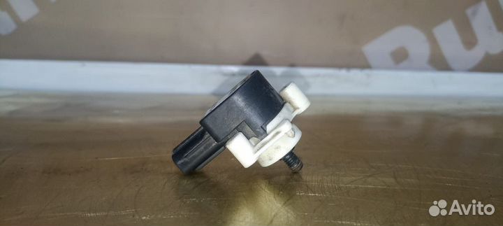 Датчик положения кузова Toyota Mazda Subaru Lexus