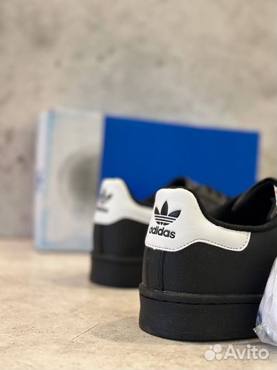 Adidas superstar