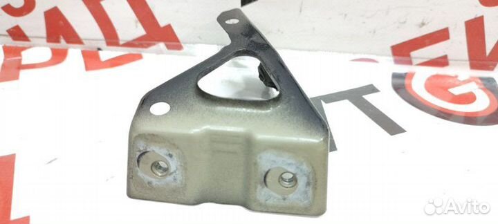 Крепление крыла переднее правое Volkswagen Tiguan