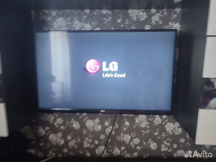 Телевизор SMART tv 47 дюймов