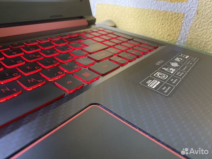 Acer Nitro V / Core i5-8300H / GTX 1050