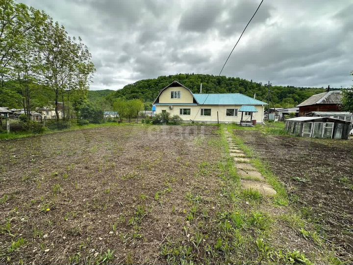 Дом 227,7 м² на участке 15 сот.