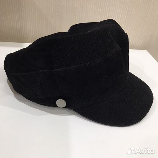 Берет вельветовый с козырьком