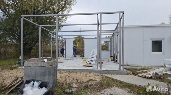 Строение из сендвич панелей