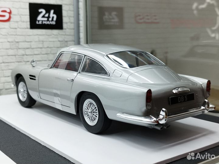 Aston Martin DB5 RHD 1964