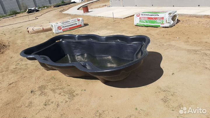 Пруд GLQ 1300л черный (240х140х50см)