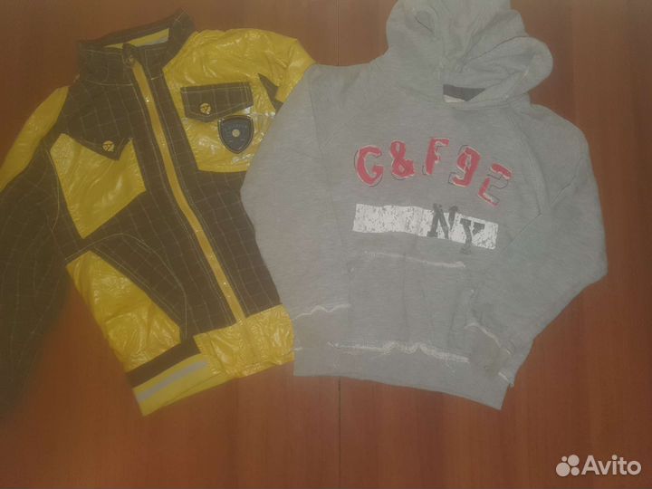 Много детской одежды разных размеров и брендов