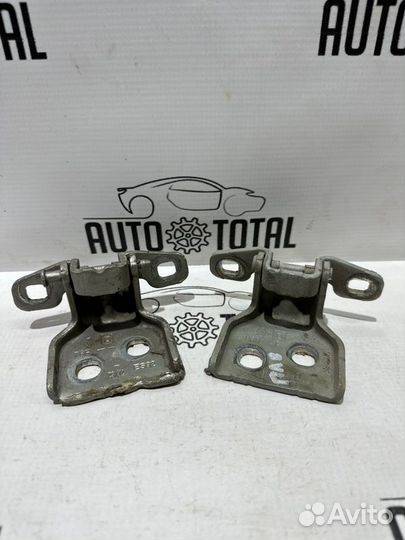 Петли двери передние левые Renault Logan K7J710