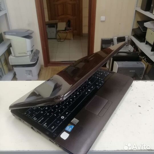 Ноутбук samsung r540