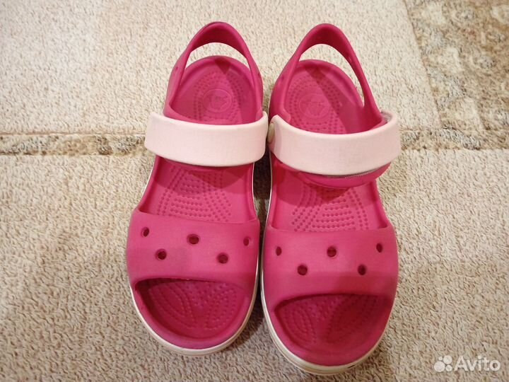 Сандалии пакетом Crocs и Bos