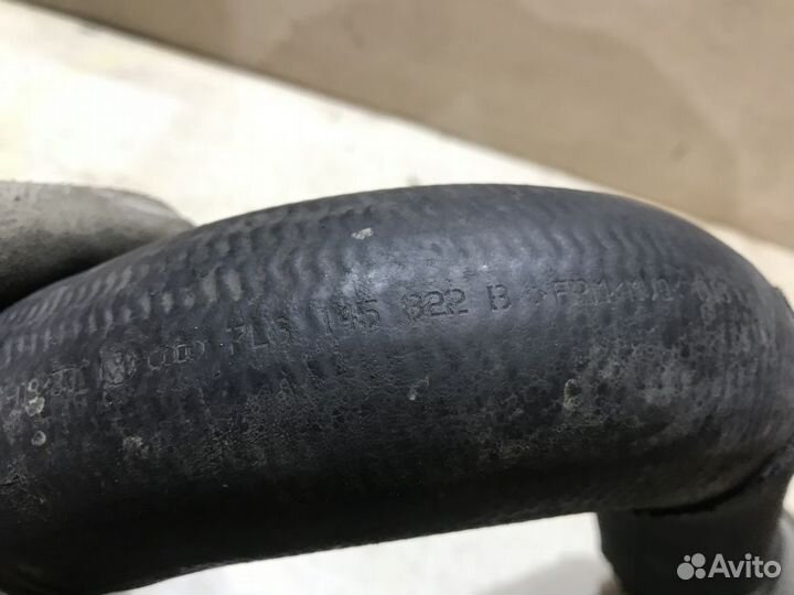 7L6145822B Патрубок интеркулера VW Touareg 1