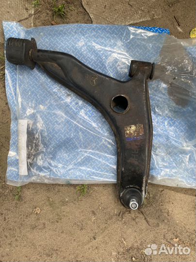 Рычаг передний правый volvo s 40 1 поколнние