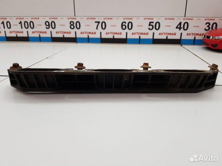 Фланец промежуточный впускного коллектора правый