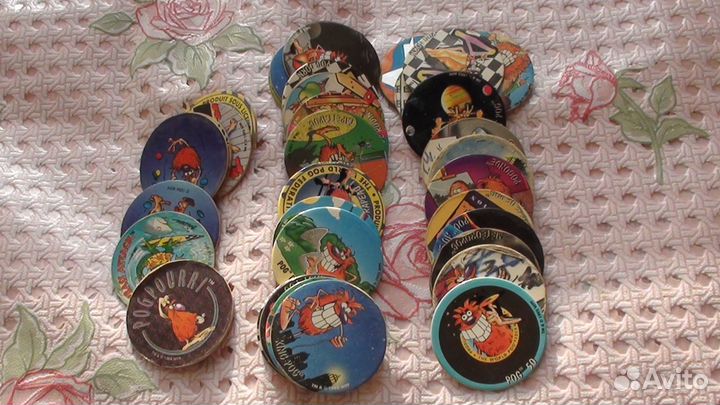 Фишки сотки кэпсы POG биты.90-х год