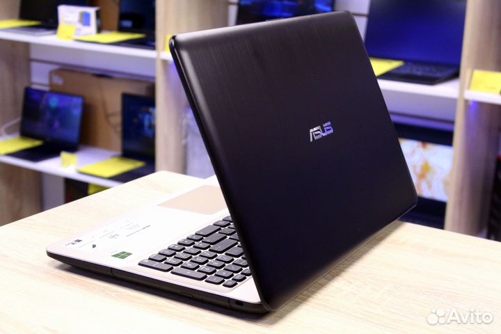 Ноутбук Asus \ Core i7 \ Nvidia GeForce \ SSD \ 8G