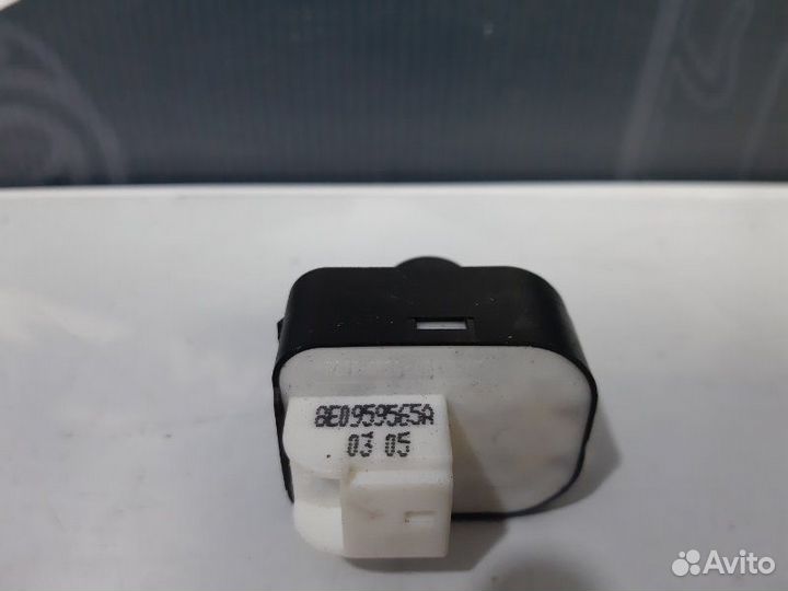 Кнопка регулировки зеркал Audi A4 B7 BGB 2005