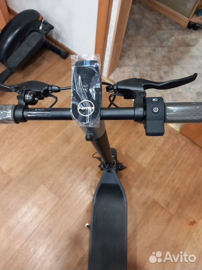 Электросамокат новый himo