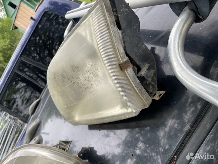 Фары toyota tundra