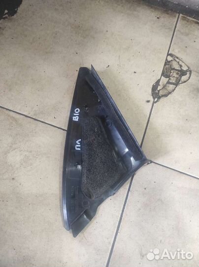 Накладка зеркала левая Nissan Almera Classic B10