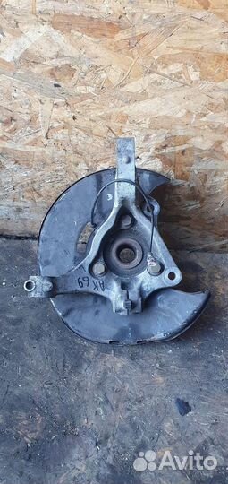 Кулак поворотный передний левый Opel Insignia 200