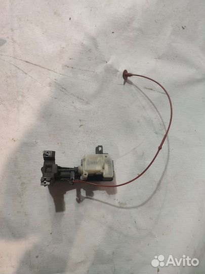 Замок лючка бензабака Мерседес мл 164