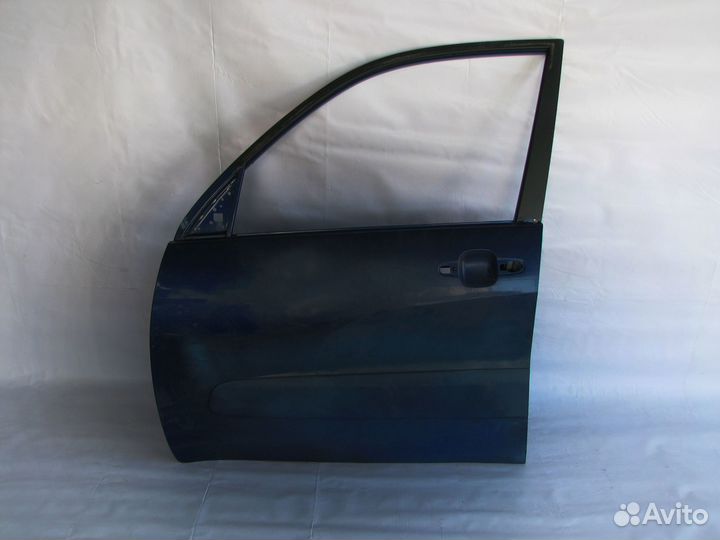 Toyota RAV 4 XA20 Дверь передняя левая 2000-2005