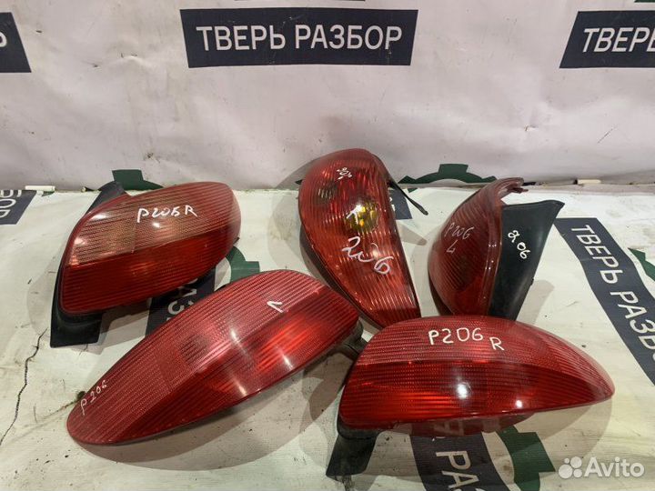 Задний фонарь левый Peugeot 206 хетчбек 1998-2009