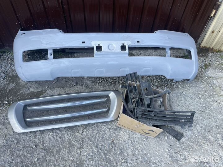 Бампер передний toyota land cruiser 200