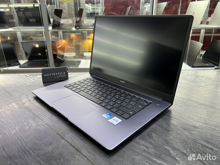 Новый ультрабук Huawei MateBook D15 i3/8/256