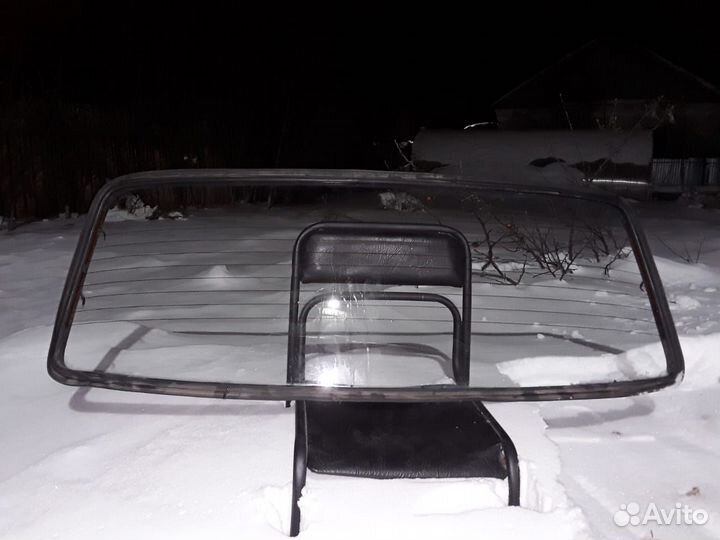 Заднее стекло газ-31105