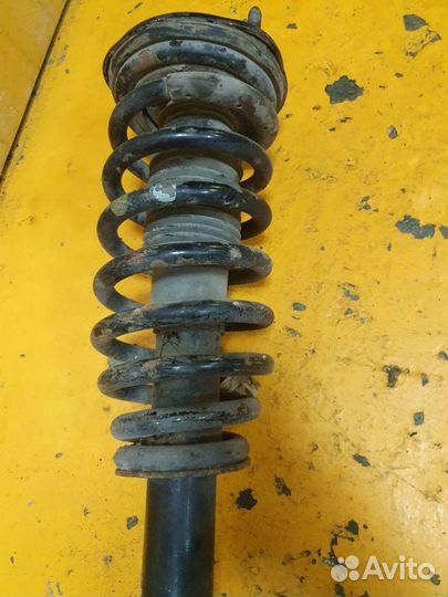 Стойка амортизатора пружина Hyundai sonata 5
