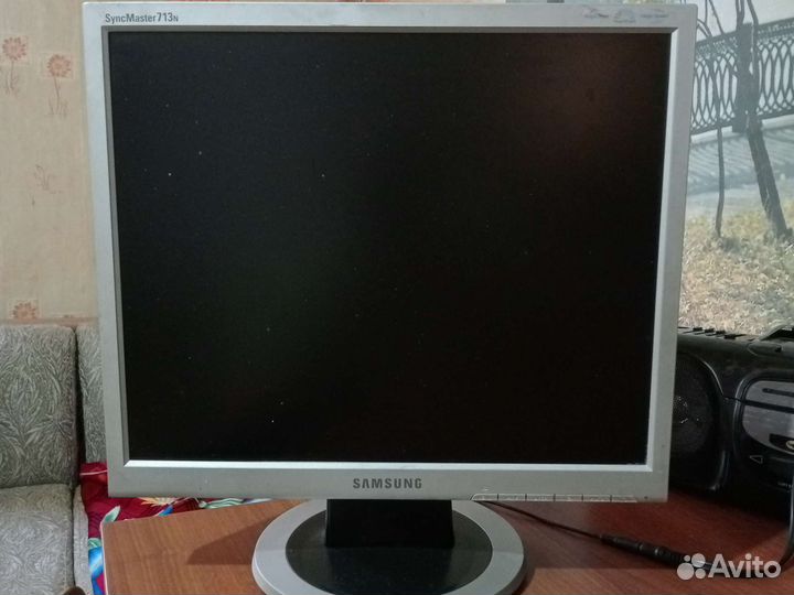 Монитор Samsung syncmaster 713n