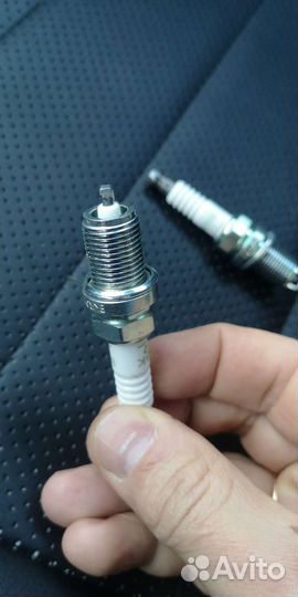 Свеча зажигания Mitsubishi MN 163235; MS 8513558