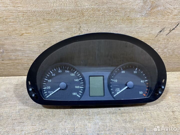 Панель приборов Mercedes Sprinter 906 112004