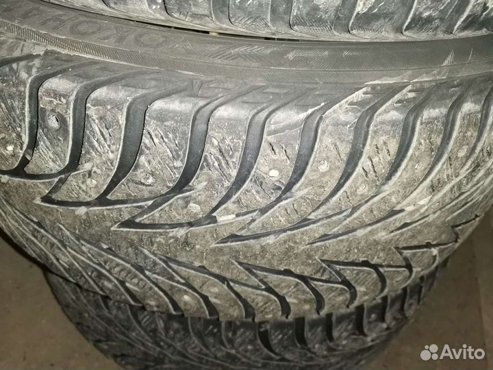 Yokohama IceGuard Stud IG65 235/55 R18 104