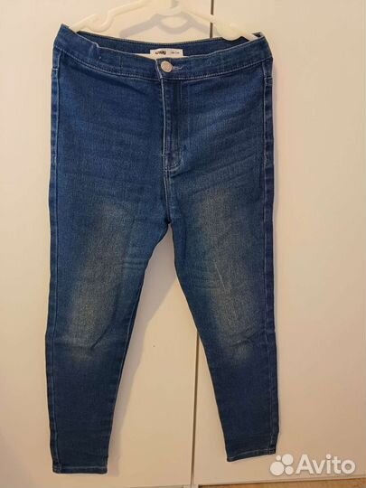 Джинсы на девочку 2шт +подарок 140-146