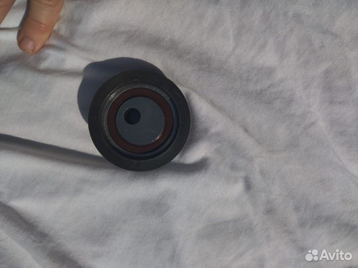 Ролик натяжения ремня грм