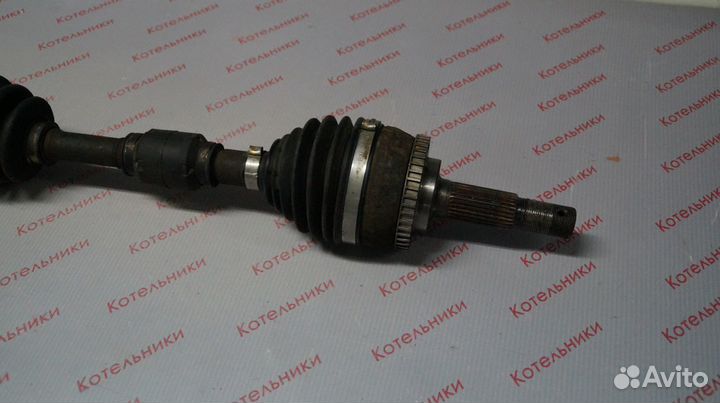 Nissan 39101-AU310 Вал приводной левый