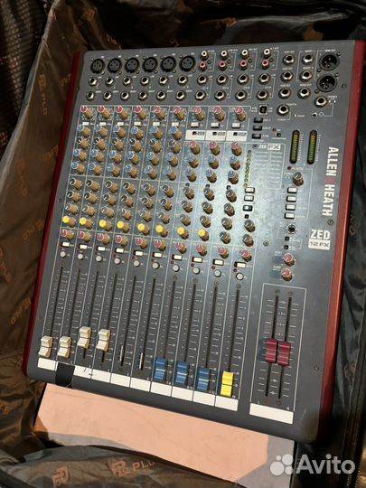 Микшерный пульт allen heath zed 12fx