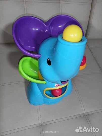 Игрушка слон фонтан