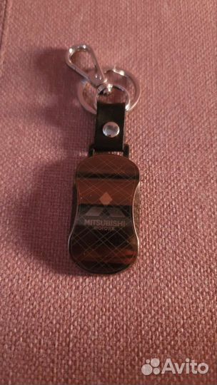 Брелок mitsubishi
