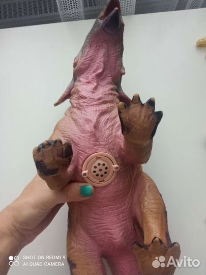 Игрушка динозавр трицератопс большой