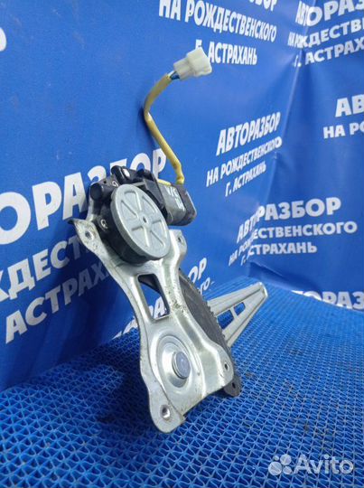 Задний левый стеклоподъёмник Geely Mk седан