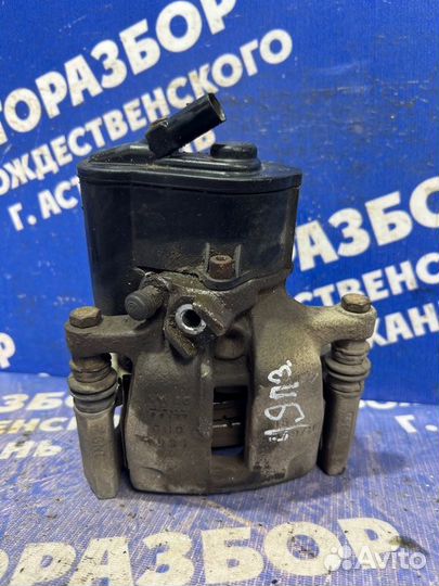 Задний правый суппорт Volkswagen Passat Cc седан