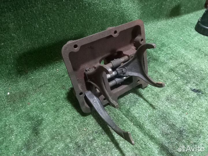 Крышка кпп газ-53